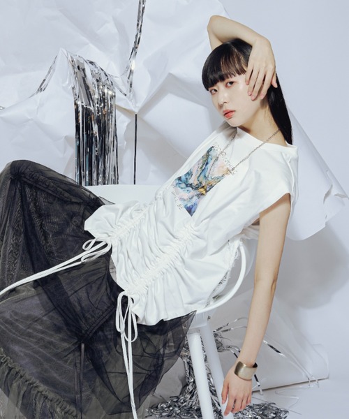 Ezick(エジック)の「Shirring side laceノースリーブTシャツ(Tシャツ/カットソー・レディース・ホワイト/グレー系その他・FREE)」の2枚目の写真