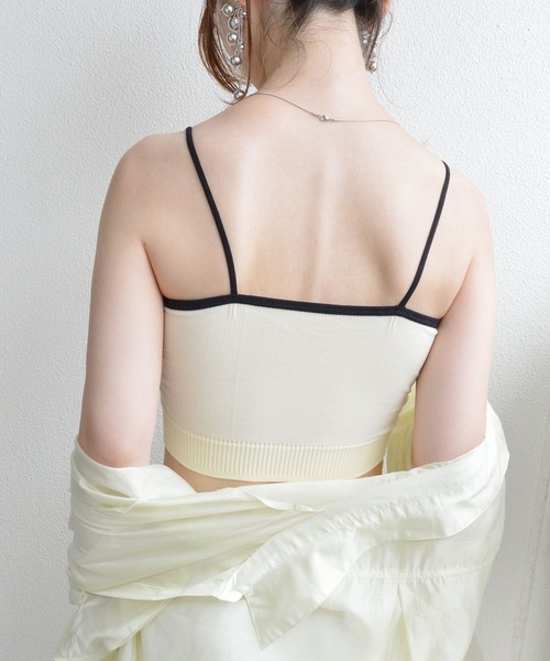 styiro(スタイロ)の「カップ付きパイピングカラーシームレスブラチューブトップ リラックスインナー ヘルシースタイル(チューブトップ・レディース・ブラック/ブルー/ピンク/グリーン/キャメル/イエロー・FREE)」の20枚目の写真
