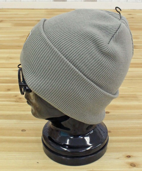 Carhartt WIP（カーハートダブリューアイピー）の「WIP アクリル ワッチ ハット ビーニー ニットキャップ Acrylic Watch Hat（ニットキャップ/ビーニー・メンズ・ブラウン/グレー/ブラック・ONE SIZE）」の9枚目の写真