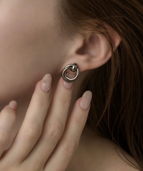 HUMAN MADE HEART SILVER EARRINGS – HUMAN MADE Inc.