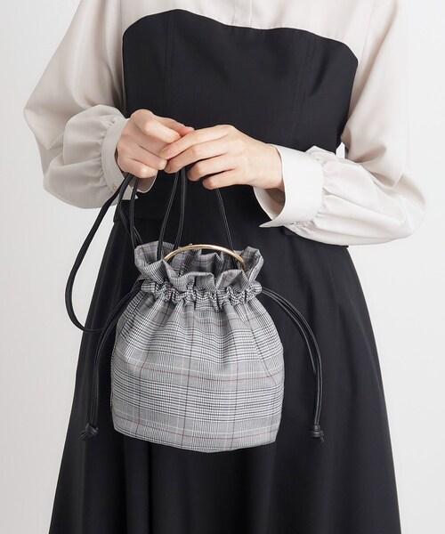grove（グローブ）の「◆【雑誌掲載】リングドロストショルダー（ショルダーバッグ・レディース・シルバー/ブラック/ブラック系1・00）」の9枚目の写真