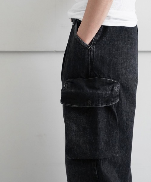 WhoWhat(フーワット)の「who what SELVEDGE DENIM CARGO PANTS(カーゴパンツ・メンズ・ブラック・M)」の3枚目の写真