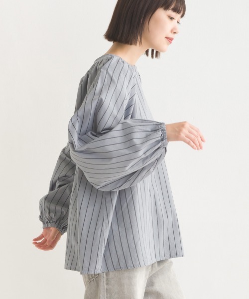 OMNES(オムネス)の「製品洗いコットンブロードボリューム袖ブラウス(シャツ/ブラウス・レディース・ブラック系その他/ブラック系その他2/グレー系その他/ブルー系その他/ホワイト/ライトグレー/ベージュ系その他/ベージュ系その他2・FREE)」の5枚目の写真