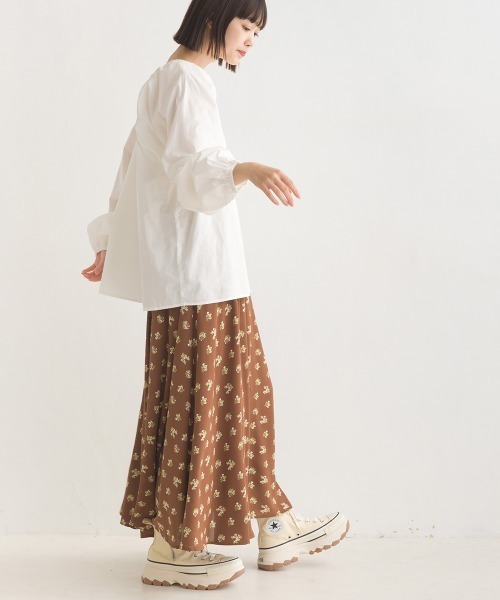 OMNES(オムネス)の「製品洗いコットンブロードボリューム袖ブラウス(シャツ/ブラウス・レディース・ブラック系その他/ブラック系その他2/グレー系その他/ブルー系その他/ホワイト/ライトグレー/ベージュ系その他/ベージュ系その他2・FREE)」の9枚目の写真