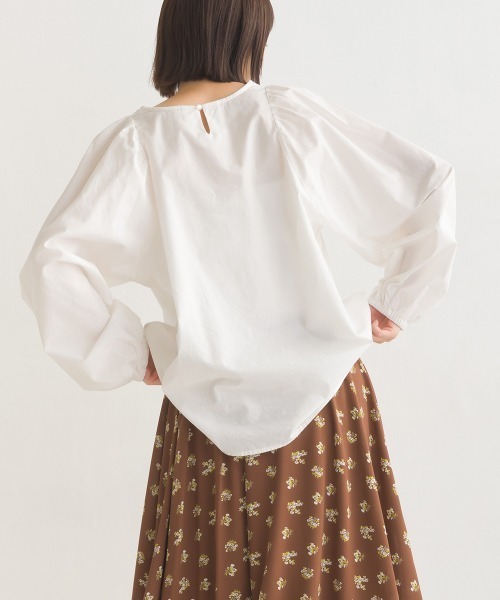 OMNES(オムネス)の「製品洗いコットンブロードボリューム袖ブラウス(シャツ/ブラウス・レディース・ブラック系その他/ブラック系その他2/グレー系その他/ブルー系その他/ホワイト/ライトグレー/ベージュ系その他/ベージュ系その他2・FREE)」の11枚目の写真