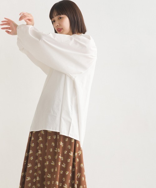 OMNES(オムネス)の「製品洗いコットンブロードボリューム袖ブラウス(シャツ/ブラウス・レディース・ブラック系その他/ブラック系その他2/グレー系その他/ブルー系その他/ホワイト/ライトグレー/ベージュ系その他/ベージュ系その他2・FREE)」の13枚目の写真