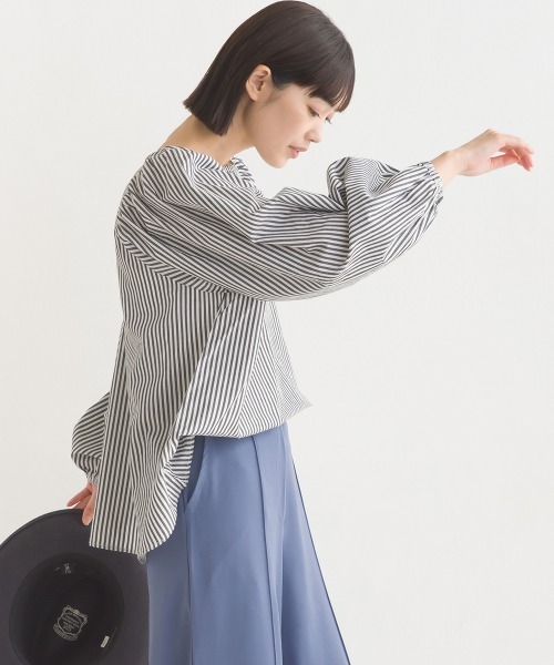 OMNES(オムネス)の「製品洗いコットンブロードボリューム袖ブラウス(シャツ/ブラウス・レディース・ブラック系その他/ブラック系その他2/グレー系その他/ブルー系その他/ホワイト/ライトグレー/ベージュ系その他/ベージュ系その他2・FREE)」の14枚目の写真