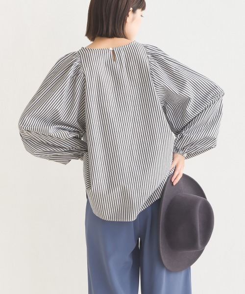 OMNES(オムネス)の「製品洗いコットンブロードボリューム袖ブラウス(シャツ/ブラウス・レディース・ブラック系その他/ブラック系その他2/グレー系その他/ブルー系その他/ホワイト/ライトグレー/ベージュ系その他/ベージュ系その他2・FREE)」の16枚目の写真