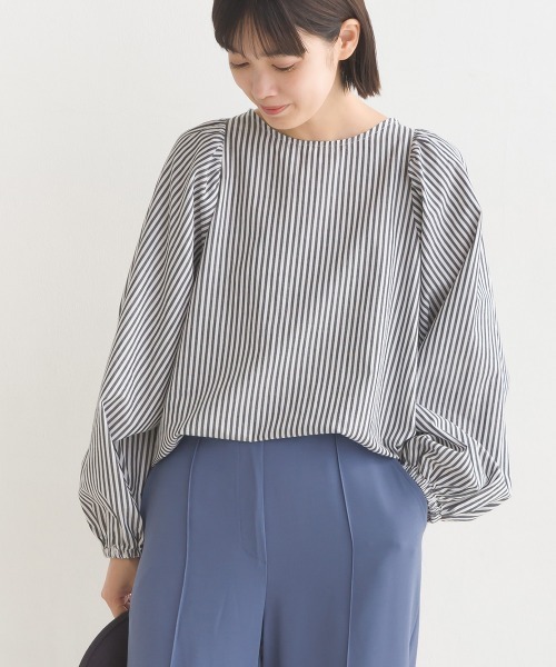 OMNES(オムネス)の「製品洗いコットンブロードボリューム袖ブラウス(シャツ/ブラウス・レディース・ブラック系その他/ブラック系その他2/グレー系その他/ブルー系その他/ホワイト/ライトグレー/ベージュ系その他/ベージュ系その他2・FREE)」の17枚目の写真