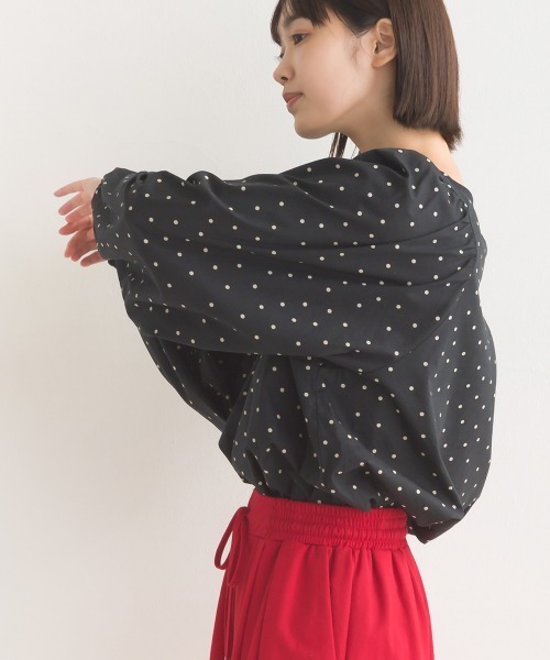 OMNES(オムネス)の「製品洗いコットンブロードボリューム袖ブラウス(シャツ/ブラウス・レディース・ブラック系その他/ブラック系その他2/グレー系その他/ブルー系その他/ホワイト/ライトグレー/ベージュ系その他/ベージュ系その他2・FREE)」の22枚目の写真