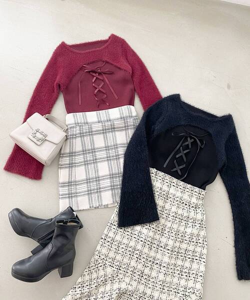 MAJESTIC LEGON（マジェスティックレゴン）の「デコルテオープンレースアップニット（ニット/セーター・レディース・チャコールグレー/アイボリー/ピンク/ボルドー/ブラック・MEDIUM）」の21枚目の写真