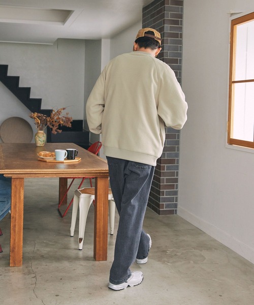 THE CRAFT CREW PRODUCTS（ザクラフトクループロダクツ）の「マルチファンクショナル ビッグシルエット ラグランスリーブフリースプルオーバー【THE CRAFT CREW PRODUCTS】（スウェット・メンズ・チャコール/ネイビー/ダークブラウン/ブラック/グレイッシュベージュ/アイボリー/グレー/ダークグリーン/ワイン/モカ/ブラック系・S/M/L）」の17枚目の写真