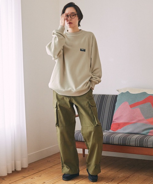 THE CRAFT CREW PRODUCTS（ザクラフトクループロダクツ）の「マルチファンクショナル ビッグシルエット ラグランスリーブフリースプルオーバー【THE CRAFT CREW PRODUCTS】（スウェット・メンズ・チャコール/ネイビー/ダークブラウン/ブラック/グレイッシュベージュ/アイボリー/グレー/ダークグリーン/ワイン/モカ/ブラック系・S/M/L）」の22枚目の写真