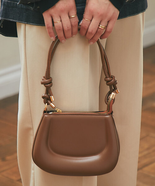 un dix cors(アンディコール)の「スライドハンドルバッグ(ショルダーバッグ・レディース・ブラウン/ベージュ/ブラック・FREE)」の6枚目の写真