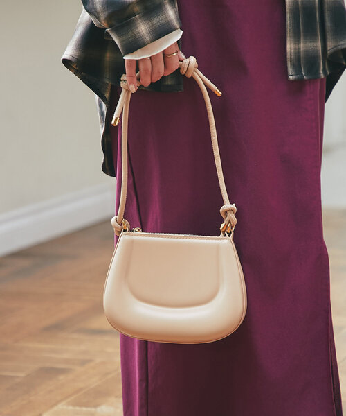 un dix cors(アンディコール)の「スライドハンドルバッグ(ショルダーバッグ・レディース・ブラウン/ベージュ/ブラック・FREE)」の15枚目の写真