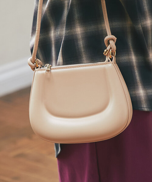 un dix cors(アンディコール)の「スライドハンドルバッグ(ショルダーバッグ・レディース・ブラウン/ベージュ/ブラック・FREE)」の16枚目の写真