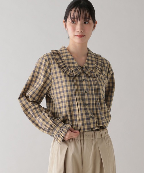 studio CLIP(スタディオクリップ)の「《natural by clip》ポプリンフリルカラーブラウス(シャツ/ブラウス・レディース・ベージュ/イエロー/チャコール・FREE)」の3枚目の写真