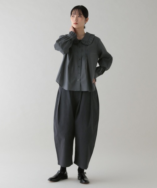 studio CLIP(スタディオクリップ)の「《natural by clip》ポプリンフリルカラーブラウス(シャツ/ブラウス・レディース・ベージュ/イエロー/チャコール・FREE)」の4枚目の写真