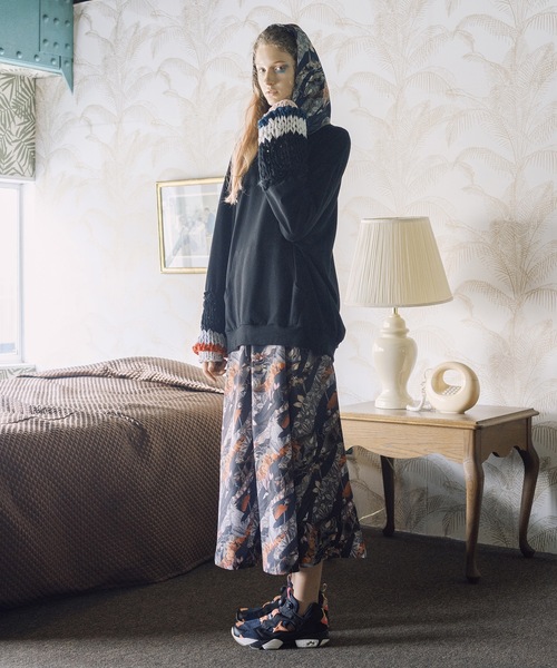 bedsidedrama(ベットサイドドラマ)の「Loose Sleeve Parka(パーカー・メンズ・ブラック/グレー・1/2)」の4枚目の写真