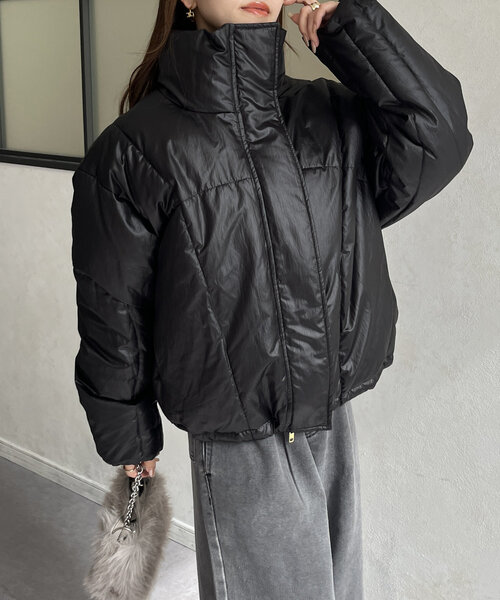 Thevon（ゼボン）の「スタンドネック中綿ショートブルゾン（ダウンジャケット/コート・レディース・ブラック/アイボリー/ベージュ・FREE）」の7枚目の写真