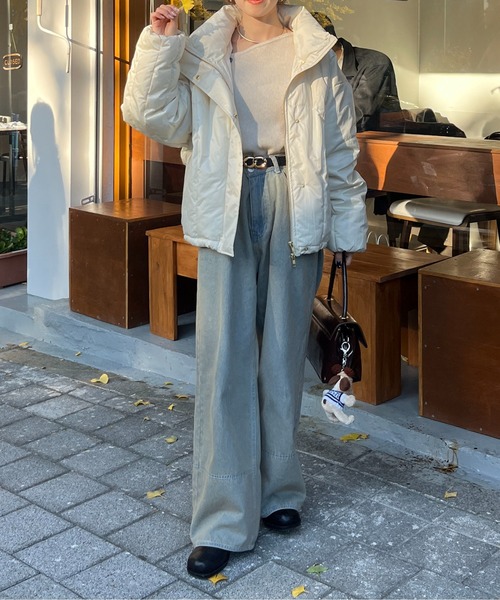 Thevon（ゼボン）の「スタンドネック中綿ショートブルゾン（ダウンジャケット/コート・レディース・ブラック/アイボリー/ベージュ・FREE）」の6枚目の写真