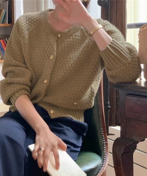 MILAE（ミレ）の「クルーネックニットカーディガン（カーディガン/ボレロ・レディース・オフホワイト/ブルー/ベージュ・FREE）」の3枚目の写真