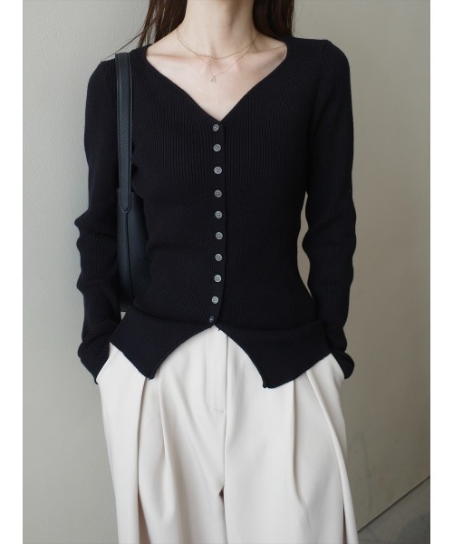 【セール】ハートネックスリットデザインリブニット/ブラック（ニット/セーター）｜amel（エイメル） 6,257円