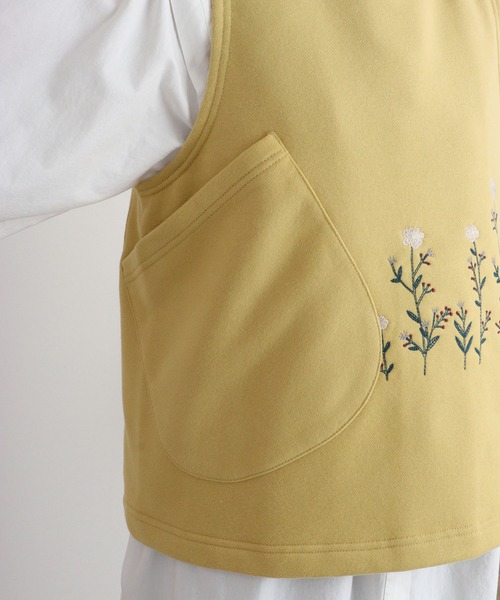 EMAGO ﾋﾞｯｸﾞﾎﾟｹｯﾄ花刺繍ﾍﾞｽﾄ（ベスト）｜Emago（イマゴ）の