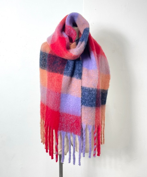 MILLION CARATS（ミリオンカラッツ）の「華やかさと実用性を兼ね備えた主役級マフラーセットニットワンピース（ワンピース・レディース・ブラウン/オフホワイト/チャコールグレー/ブラック・FREE）」の7枚目の写真