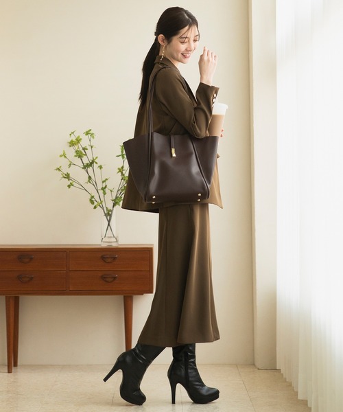 CELEN（セレン）の「【洗える/オフィスカジュアルスーツ/セレモニースーツ/カセット服】ダブルブレストジャケット・ドレープスカート 2点セット（スーツセット・レディース・ネイビー/ブラウン/ブラック/グレー系その他・S/M/L/ST/MT/LT）」の9枚目の写真