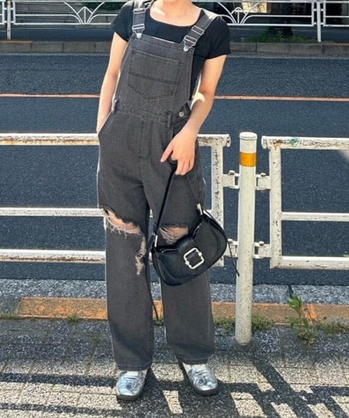 merrylatte（メリーラテ）の「ダメージワイドサロペ（サロペット/オーバーオール・レディース・ブラック・M/S）」の2枚目の写真