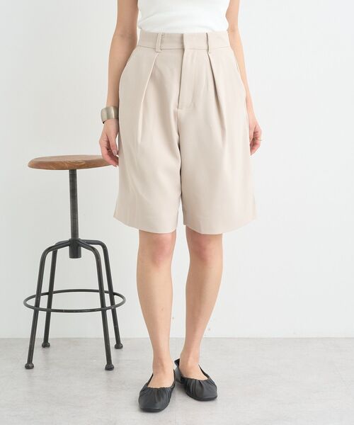 earth music&ecology（アースミュージックアンドエコロジー）の「タックハーフパンツ（その他パンツ・レディース・ベージュ/グレー/ブラック・S/M）」の7枚目の写真