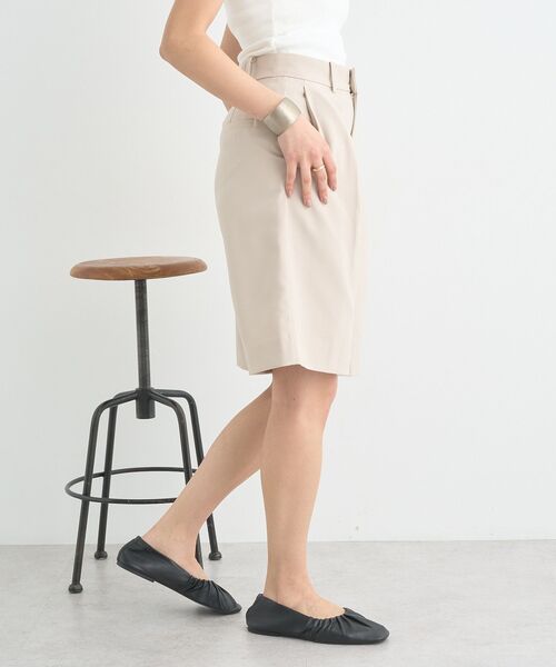 earth music&ecology（アースミュージックアンドエコロジー）の「タックハーフパンツ（その他パンツ・レディース・ベージュ/グレー/ブラック・S/M）」の8枚目の写真