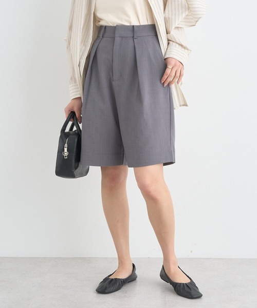 earth music&ecology（アースミュージックアンドエコロジー）の「タックハーフパンツ（その他パンツ・レディース・ベージュ/グレー/ブラック・S/M）」の2枚目の写真