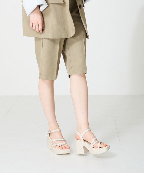 ORiental TRaffic(オリエンタルトラフィック)の「ナローストラップ厚底ヒールサンダル/51203(サンダル・レディース・ホワイト/ブルー/ブラック・LL/L/M/S/SS/3L)」の7枚目の写真