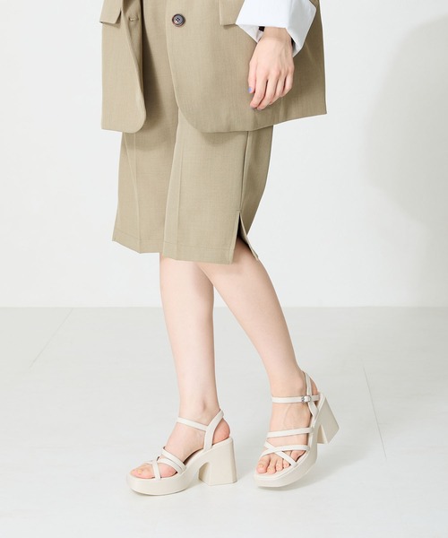 ORiental TRaffic(オリエンタルトラフィック)の「ナローストラップ厚底ヒールサンダル/51203(サンダル・レディース・ホワイト/ブルー/ブラック・LL/L/M/S/SS/3L)」の8枚目の写真