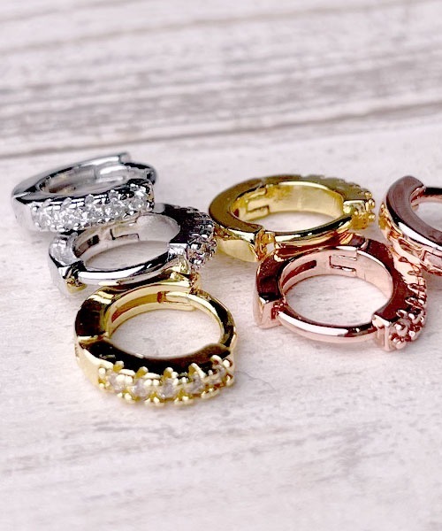 LUGG NAGG（ラグナグ）の「【LUGG NAGG】キラキラフープピアス（ピアス（両耳用）・レディース・ゴールド/ピンク/シルバー・FREE）」の4枚目の写真