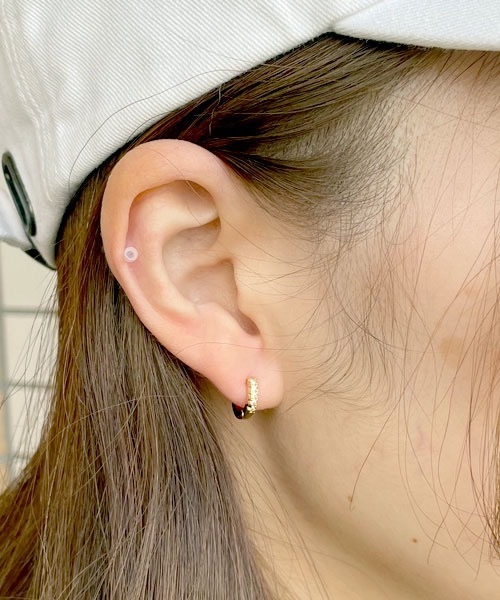 LUGG NAGG（ラグナグ）の「【LUGG NAGG】キラキラフープピアス（ピアス（両耳用）・レディース・ゴールド/ピンク/シルバー・FREE）」の12枚目の写真