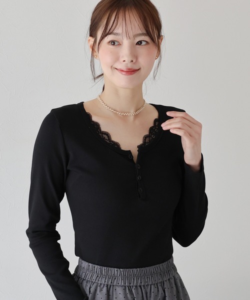 BLUEEAST(ブルーイースト)の「レース付ヘンリーネックカットソー(Tシャツ/カットソー・レディース・グレー/ブラック/イエロー/ホワイト・MEDIUM)」の21枚目の写真