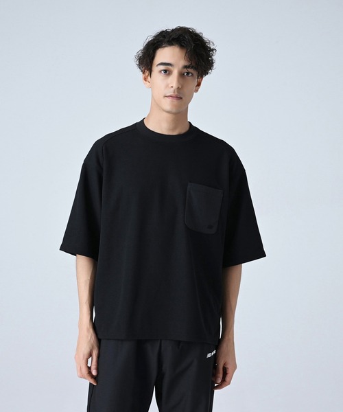 NEW BALANCE(ニューバランス)の「MET24 Oversized Pocket Tee(Tシャツ/カットソー・メンズ・ブラック/ライトカーキ/ホワイト・X-LARGE/LARGE/MEDIUM/SMALL)」の3枚目の写真