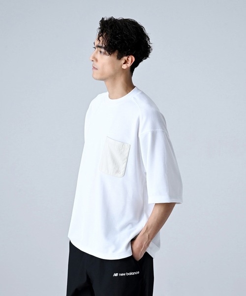 NEW BALANCE(ニューバランス)の「MET24 Oversized Pocket Tee(Tシャツ/カットソー・メンズ・ブラック/ライトカーキ/ホワイト・X-LARGE/LARGE/MEDIUM/SMALL)」の4枚目の写真