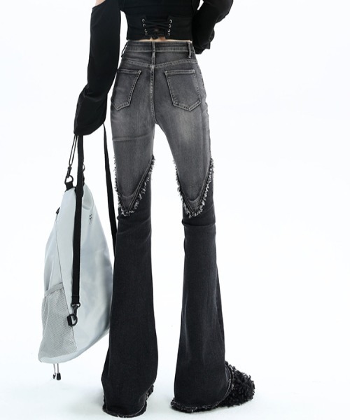 Sibra(シブラ)の「ヴィンテージ配色フレアデニムパンツ(デニムパンツ・レディース・グレー・M/S/L)」の10枚目の写真
