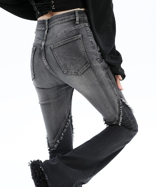 Sibra(シブラ)の「ヴィンテージ配色フレアデニムパンツ(デニムパンツ・レディース・グレー・M/S/L)」の9枚目の写真