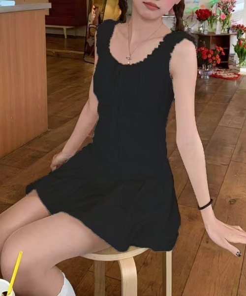Ada.(エイダ)の「ギャザーショルダー 胸元リボン バルーン ミニワンピース(ワンピース・レディース・ブラック/ホワイト・FREE)」の15枚目の写真