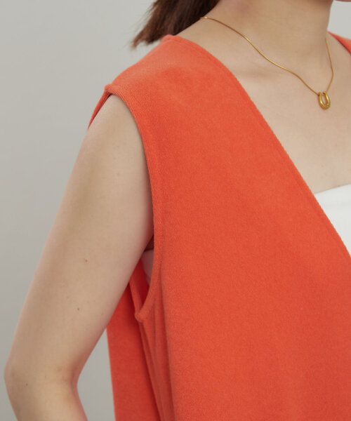 earthy(アーシー)の「パイルVネックロングワンピース(ワンピース・レディース・オレンジ/ベージュ/ブラック・SMALL/MEDIUM)」の15枚目の写真