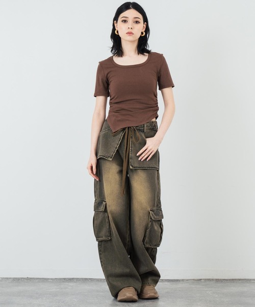 ANAP(アナップ)の「ウエストギャザー ラウンドネック Tシャツ(Tシャツ/カットソー・レディース・ブラウン/ホワイト/ブラック・FREE)」の10枚目の写真