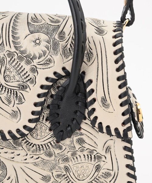 CARVING TRIBES（カービングトライブス）の「MINI FinuRei（ショルダーバッグ・レディース・ボルドー/ブラック・FREE）」の18枚目の写真