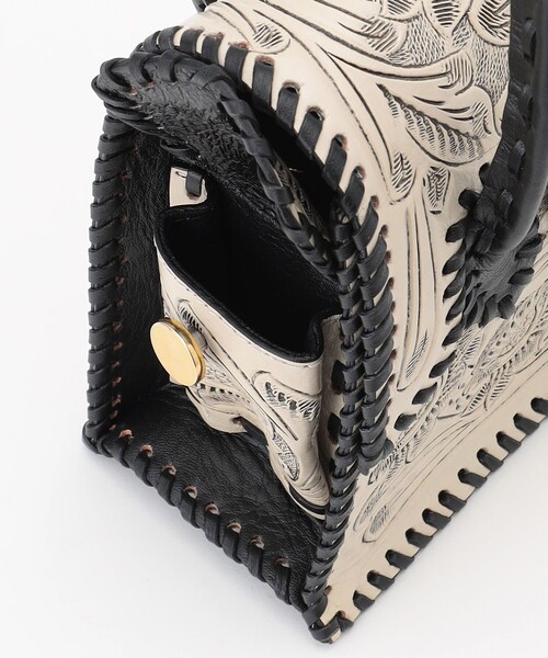 CARVING TRIBES（カービングトライブス）の「MINI FinuRei（ショルダーバッグ・レディース・ボルドー/ブラック・FREE）」の21枚目の写真