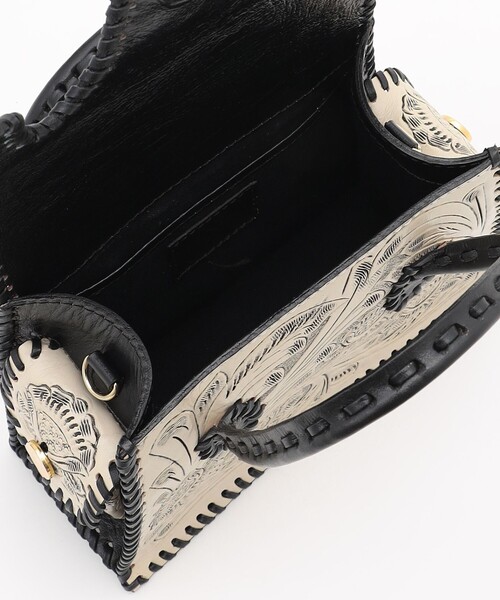 CARVING TRIBES（カービングトライブス）の「MINI FinuRei（ショルダーバッグ・レディース・ボルドー/ブラック・FREE）」の22枚目の写真