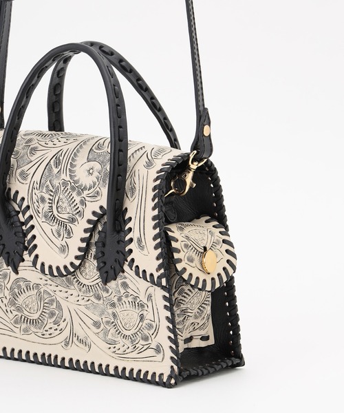 CARVING TRIBES（カービングトライブス）の「MINI FinuRei（ショルダーバッグ・レディース・ボルドー/ブラック・FREE）」の5枚目の写真